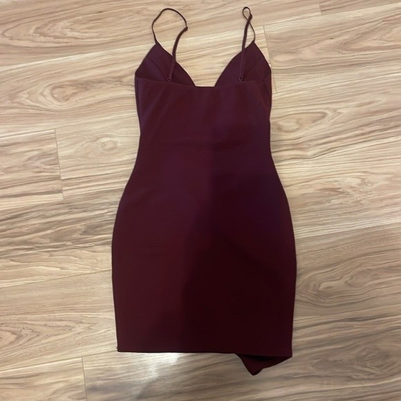 Burgundy dress - Picture 3 of 3